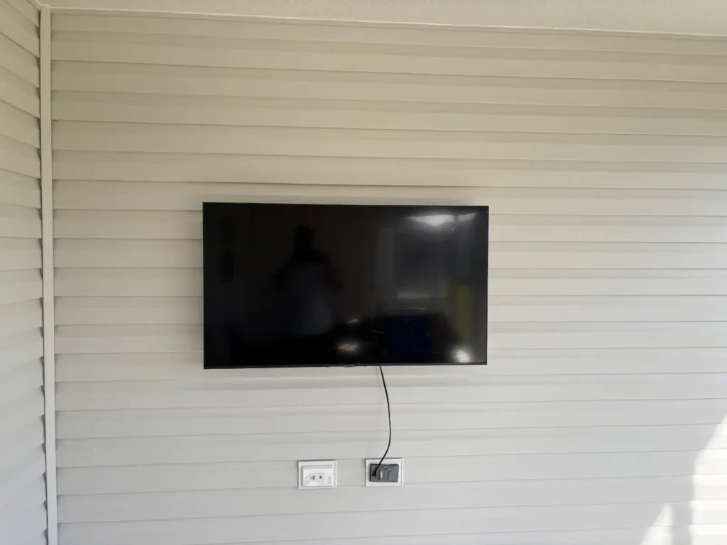 Outdoor TV installation on lanai in The Villages Florida