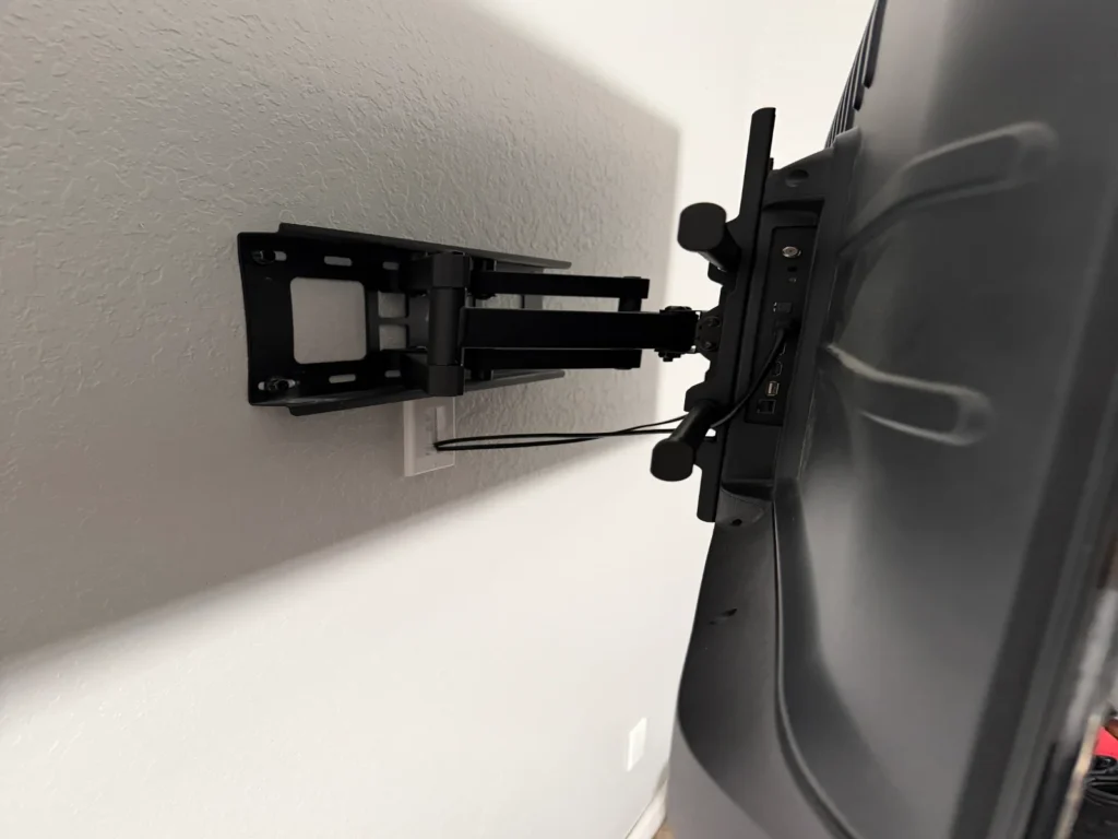 clean-cable-concealment-behind-wall-mounted-tv-ocala-fl.webp